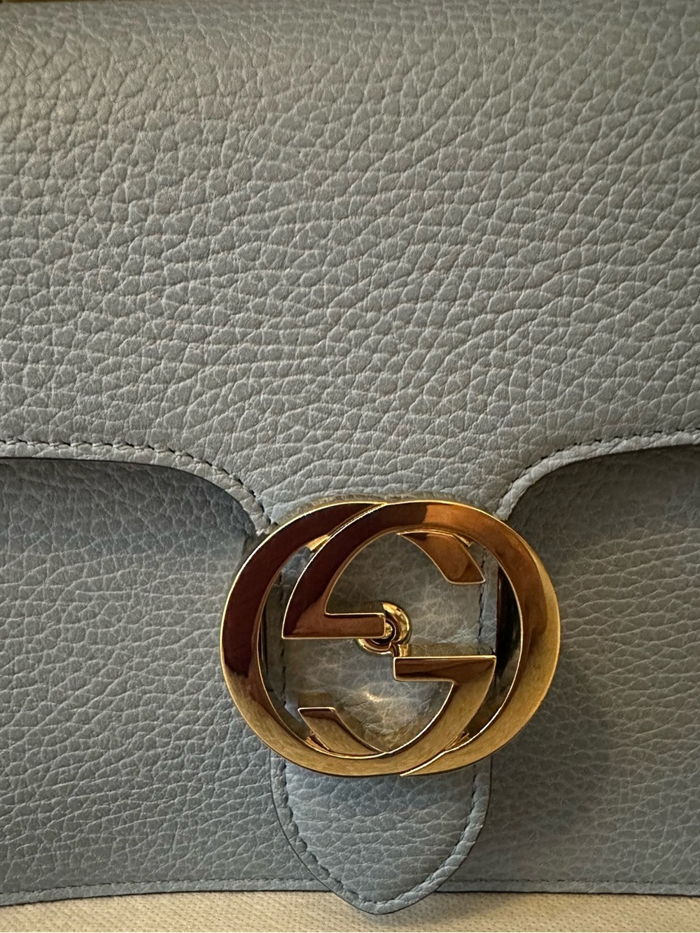 Pre-Owned Gucci Baby Blue Leather Shoulder Bag with Gold Hardware